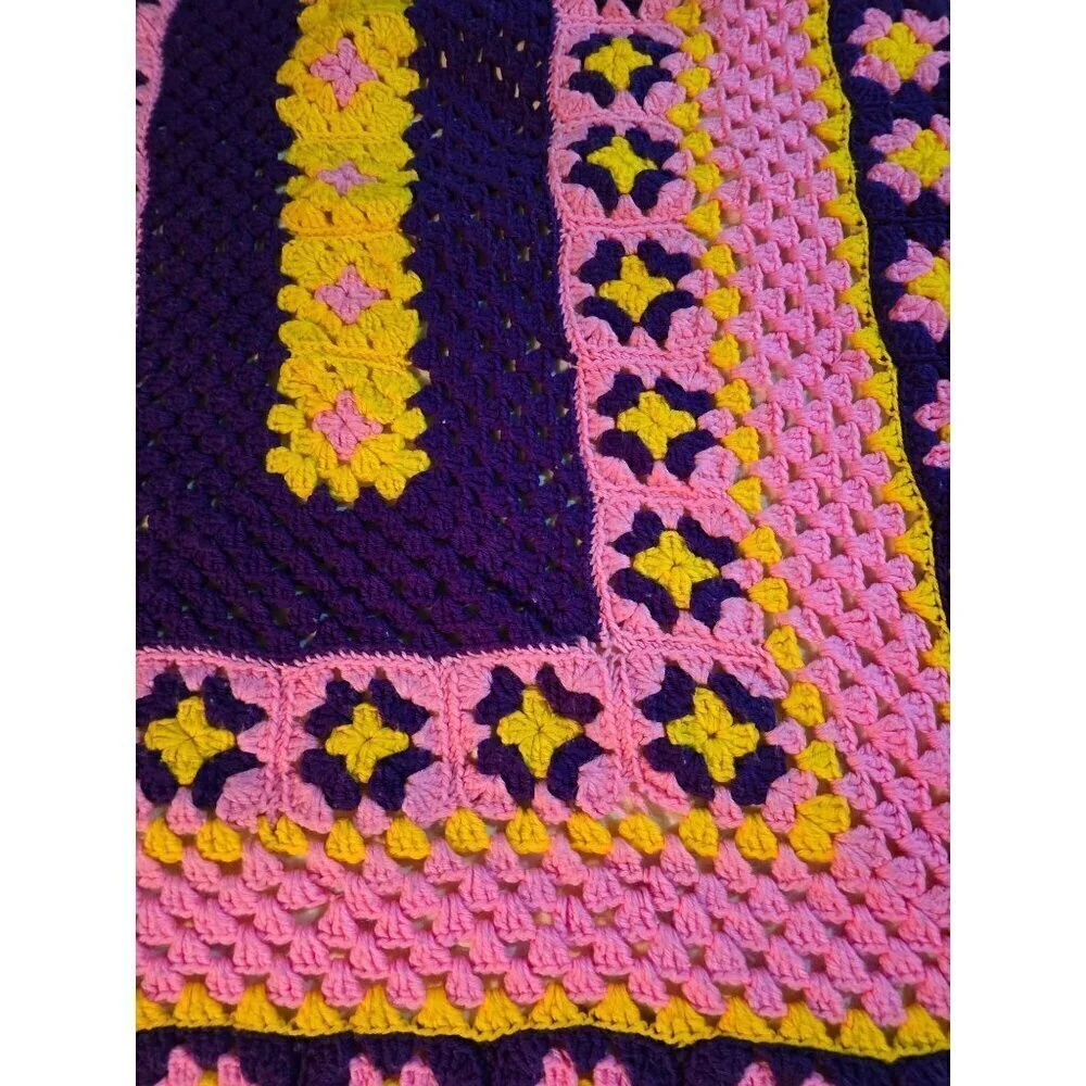 Vintage Handmade Groovy Psychedelic Flower Crochet Throw Blanket